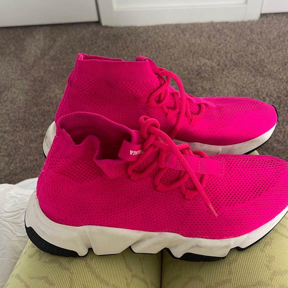 Close clean up SALE !!! Worn 3 times , very comfortable